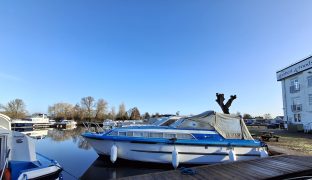 Aquafibre 32 - Jack - 4 Berth Inland river cruiser