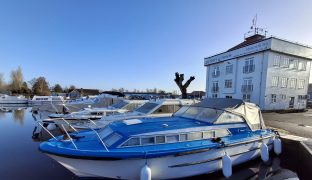 Aquafibre 32 - Jack - 4 Berth Inland river cruiser