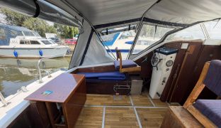 Elysian 27 - Stubb Lady - 4 Berth Inland river cruiser