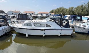 Elysian 27 - Stubb Lady - 4 Berth Inland river cruiser