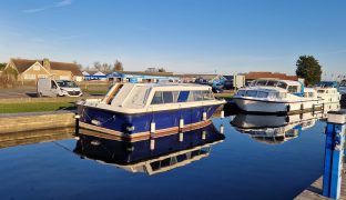 Calypso 28 - Suzychell - 4 Berth Inland cruiser