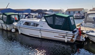 Seamaster 27 - FUDGEL - 4 Berth Inland cruiser