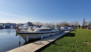 Aquafibre 37 - Sweet Dreams - 5 Berth Inland cruiser