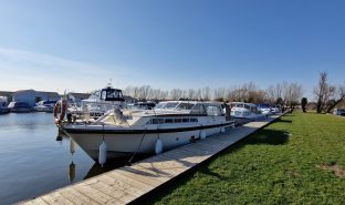 Aquafibre 37 - Sweet Dreams - 5 Berth Inland cruiser