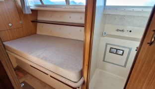 Aquafibre 37 - Sweet Dreams - 5 Berth Inland cruiser