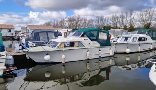 Coronet 24 - Miss Money Penny - 3 Berth Inland cruiser