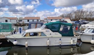Coronet 24 - Miss Money Penny - 3 Berth Inland cruiser