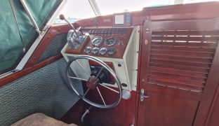 Coronet 24 - Miss Money Penny - 3 Berth Inland cruiser