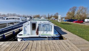 Alpha 35 - REST - A - WHYLE - 6 Berth Inland cruiser