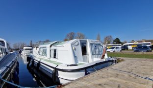 Alpha 35 - REST - A - WHYLE - 6 Berth Inland cruiser