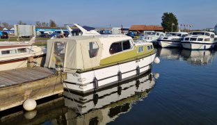 HAMPTON MK4 - WILD THYME - 4 Berth Inland cruiser