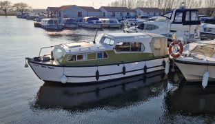HAMPTON MK4 - WILD THYME - 4 Berth Inland cruiser