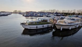 HAMPTON MK4 - WILD THYME - 4 Berth Inland cruiser