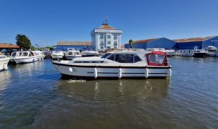 Sancerre 33 - Bianco Lady - 4 Berth Inland river cruiser