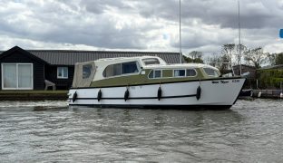 HAMPTON MK4 - WILD THYME - 4 Berth Inland cruiser