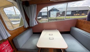 HAMPTON MK4 - WILD THYME - 4 Berth Inland cruiser