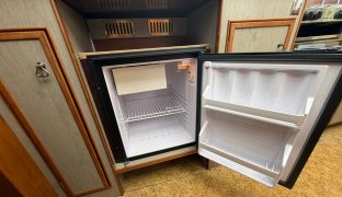 HAMPTON MK4 - WILD THYME - 4 Berth Inland cruiser