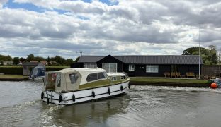 HAMPTON MK4 - WILD THYME - 4 Berth Inland cruiser