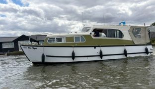 HAMPTON MK4 - WILD THYME - 4 Berth Inland cruiser