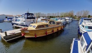 Wooden Cruiser - JULIA M - 4 Berth Wooden inland cruiser