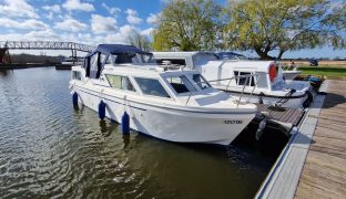 Viking 26 - AQUARIUS - 5 Berth Inland Cruiser