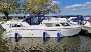 Viking 26 - AQUARIUS - 5 Berth Inland Cruiser
