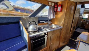 Viking 26 - AQUARIUS - 5 Berth Inland Cruiser