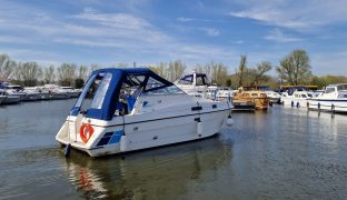 Shadow 26 - LADY HADLEIGH - 5 Berth Inland cruiser 
