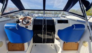 Shadow 26 - LADY HADLEIGH - 5 Berth Inland cruiser 