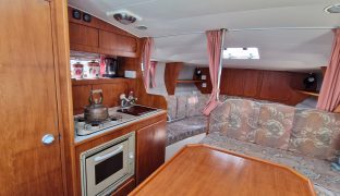 Shadow 26 - LADY HADLEIGH - 5 Berth Inland cruiser 