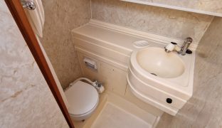 Shadow 26 - LADY HADLEIGH - 5 Berth Inland cruiser 