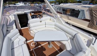 SUNSEEKER MARTINIQUE 36 - LEGEND - 6 Berth Sports Boat