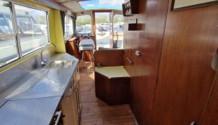 Hampton MK3 - Regal Safari - 4 Berth Inland cruiser 