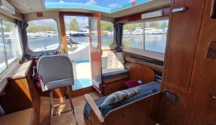 Hampton MK3 - Regal Safari - 4 Berth Inland cruiser 
