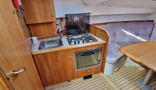 Capriole 850 - Georgia Rose - 4 Berth Sport-style river cruiser