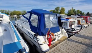 Capriole 850 - Georgia Rose - 4 Berth Sport-style river cruiser