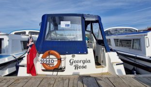 Capriole 850 - Georgia Rose - 4 Berth Sport-style river cruiser