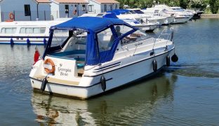 Capriole 850 - Georgia Rose - 4 Berth Sport-style river cruiser