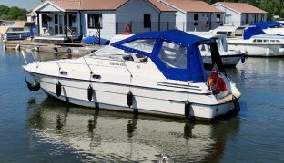 Capriole 850 - Georgia Rose - 4 Berth Sport-style river cruiser