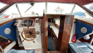 Seamaster 23 - Feeling Knotty - 4 Berth Inland river cruiser