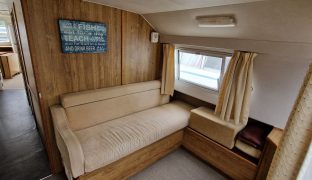 Alphacraft 35 - ODYSSEY - 5 Berth Inland cruiser