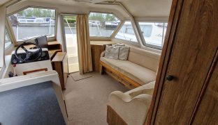 Alphacraft 35 - ODYSSEY - 5 Berth Inland cruiser
