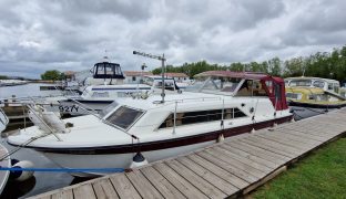 Fairline Mirage 29 - EVELEIGH - 8 Berth Inland cruiser with offshore capabilities 