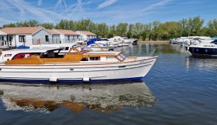 Harvey Eastwood Santa Caterina - BONNIE - 6 Berth Centre cockpit classic wooden river cruiser