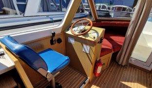 Alphacraft 31 - Evening Light 4 - 4 Berth Broads cruiser 