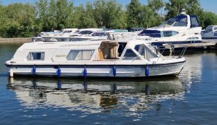 Alphacraft 35 - ODYSSEY - 5 Berth Inland cruiser