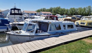 Hampton Safari MK2 - LILYPAD - 4 Berth Inland cruiser 