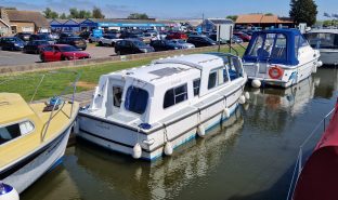 Hampton Safari MK2 - LILYPAD - 4 Berth Inland cruiser 