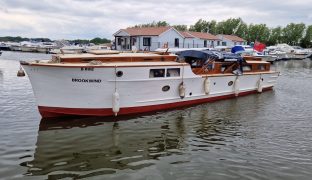 Windboats, Wroxham - BROOKWIND - 7 Berth Inland Wooden River Cruiser 