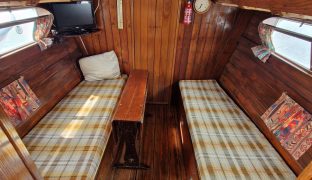 Windboats, Wroxham - BROOKWIND - 7 Berth Inland Wooden River Cruiser 